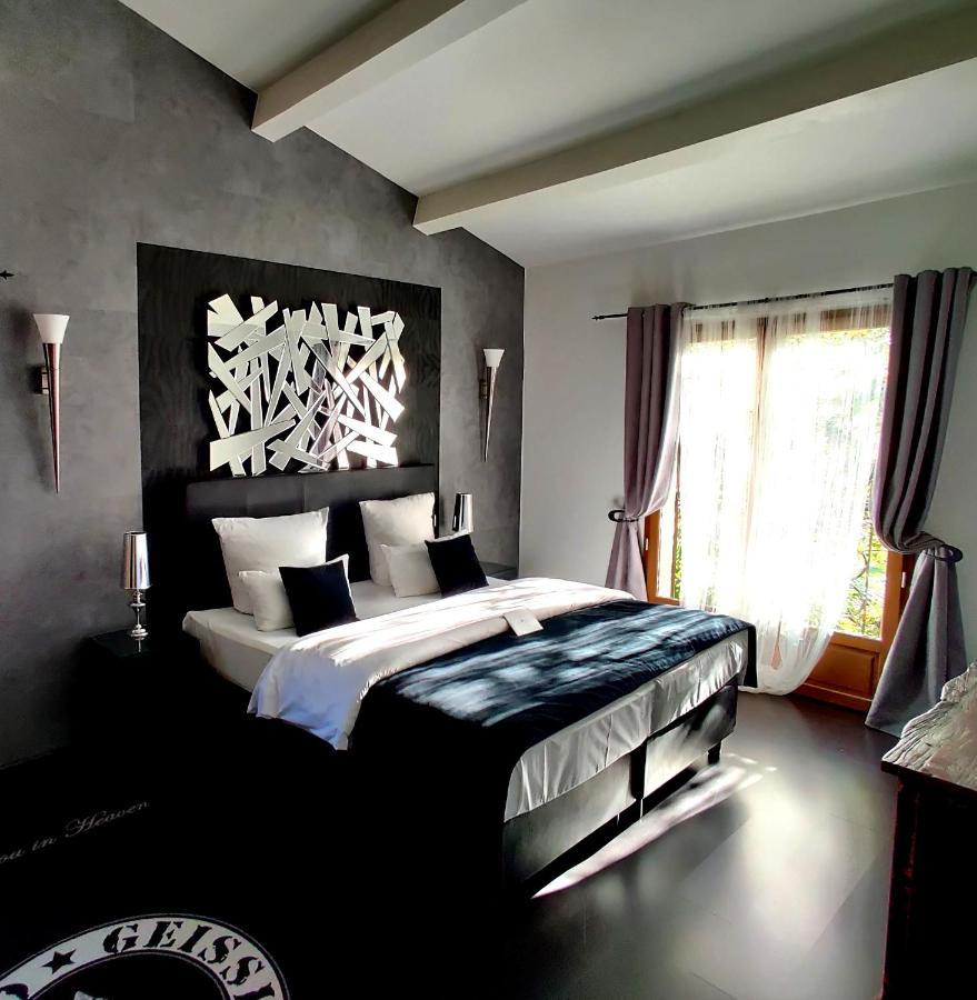 Maison Prestige Saint Tropez By Roberto Geissini Grimaud Kültér fotó